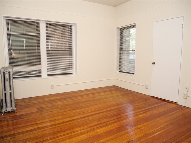 Photo - 1382 Beacon St Unidad 4