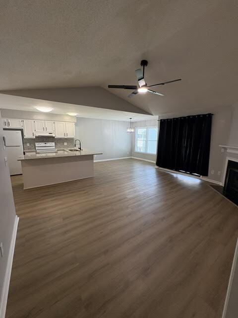 Photo - 129 W Victoria Ct Unidad Apartment E