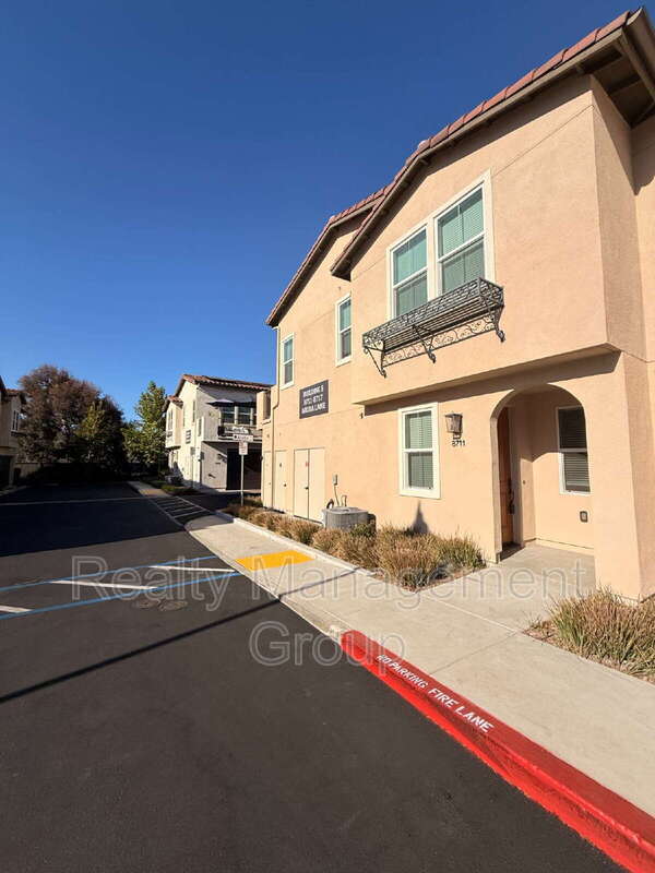 Building Photo - 8711 Aruba Ln