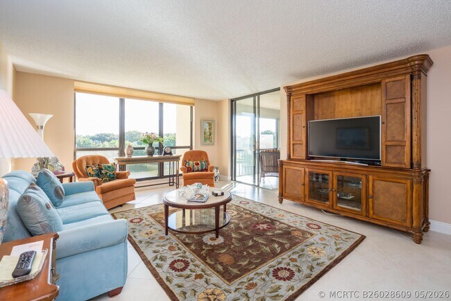 Photo - 5188 Woodland Lakes Dr Unit 335