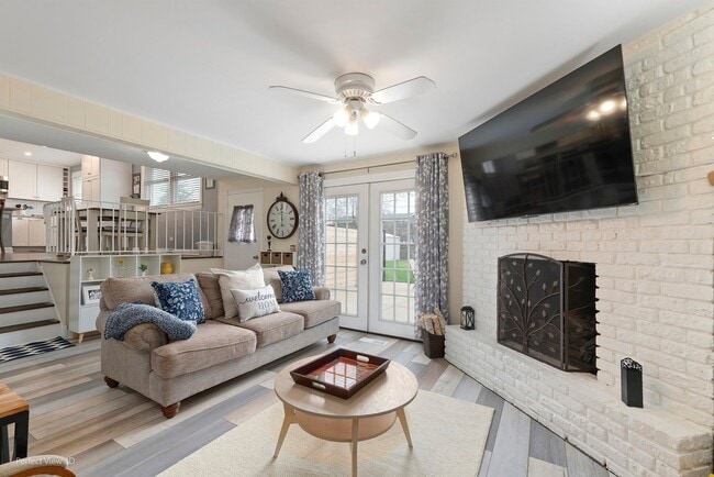 Photo - 10737 Kildare Ave