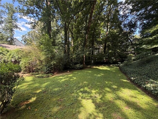 Photo - 6651 Castleton Dr NW