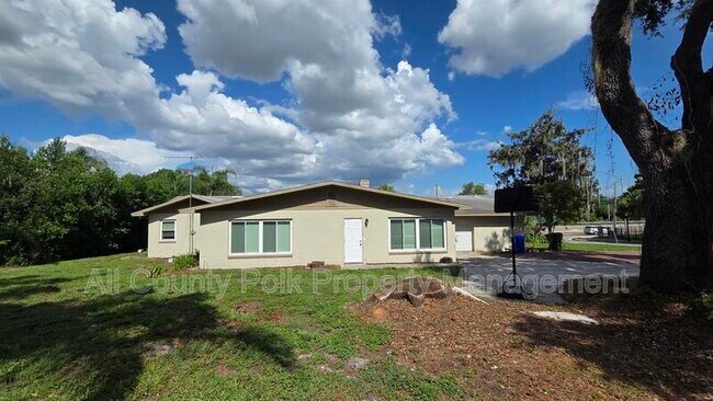 Photo - 925 Sikes Blvd