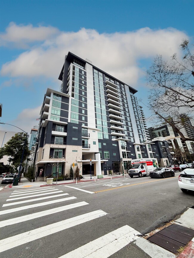 Photo - 425 W Beech St Condo Unit 521