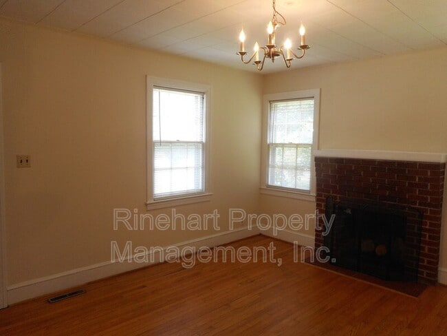 Photo - 1203 Deas St