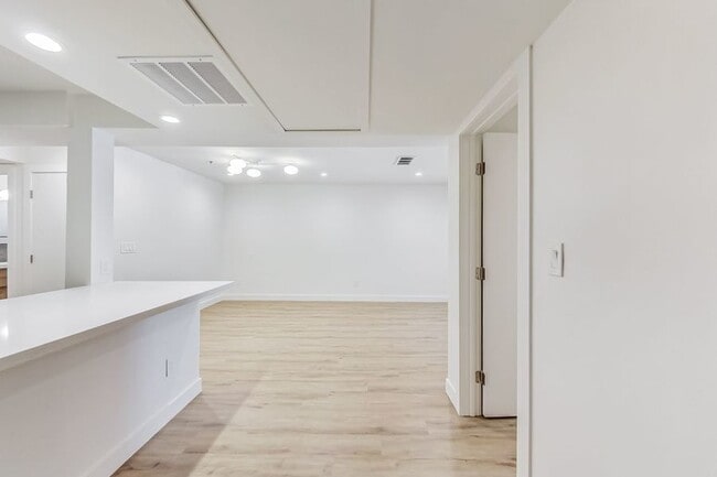 Photo - 95 41st St Unidad 102