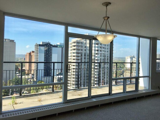 Photo - Bay 100 Apartments