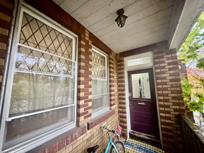 Building Photo - 86 Wurtemburg St Unit Main