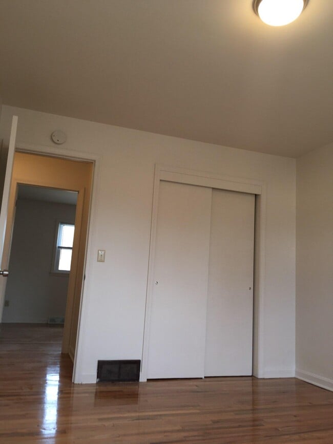 32 Commodore St Townhome Townhome Rental in Albany NY