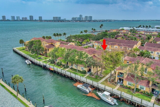 Photo - 1145 Lake Shore Dr Unidad 206