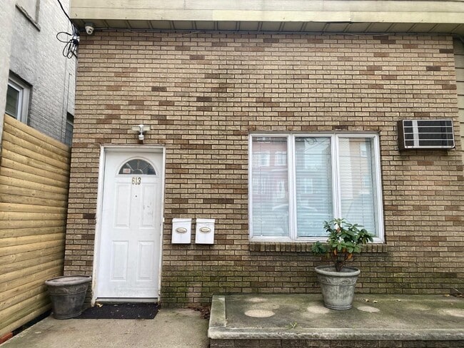 Photo - 613 12th St Apartment Unit 1