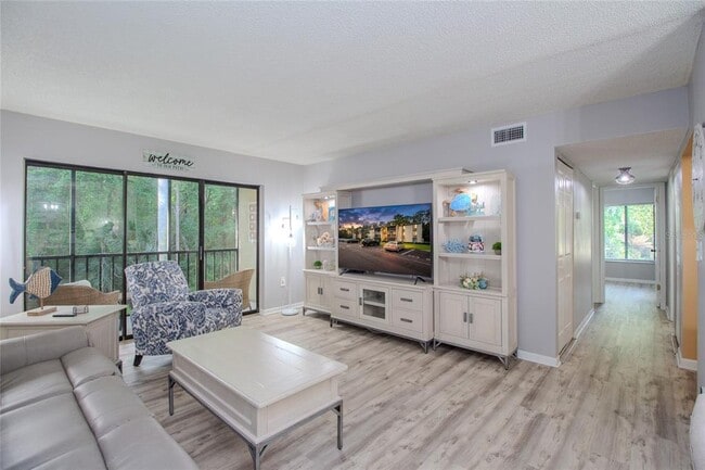 Photo - 3101 Lake Pine Way S Unidad G2