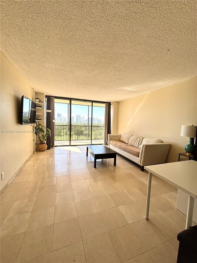 Photo - 20301 W Country Club Dr Unit 1025