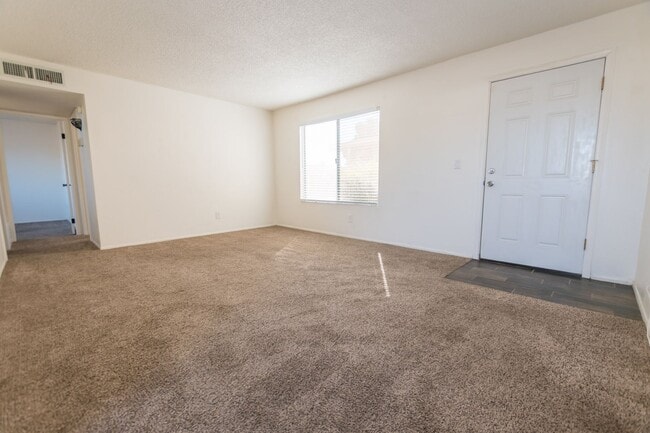 Photo - Cozy Condo! 2 Bedroom, 1 Bath, Washer & Dr...