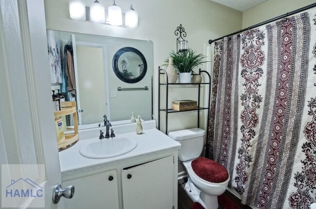 Photo - 615 Scott St