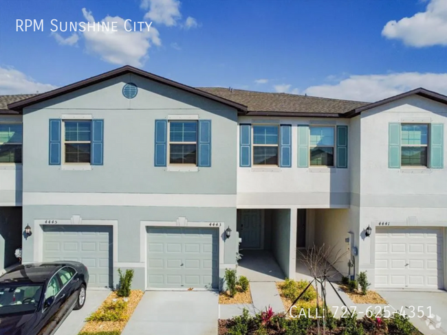 Building Photo - Modern 3-Bedroom Townhome in Prime Tampa L...