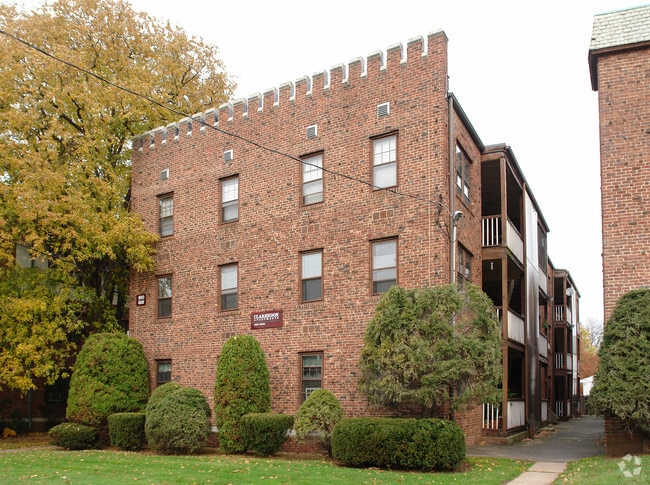 Photo - Clarendon Apartments
