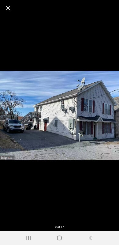 Building Photo - 8A Chestnut St Rental