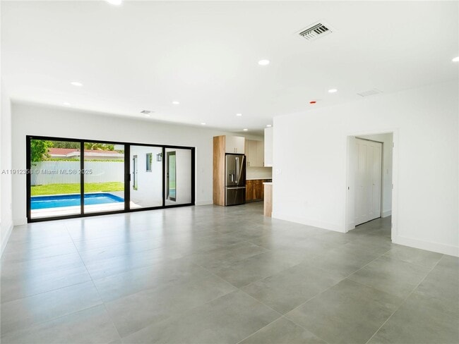 Photo - 1181 NE 202nd St