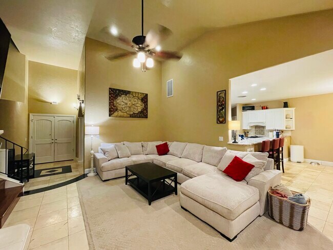 2401 Fox Run