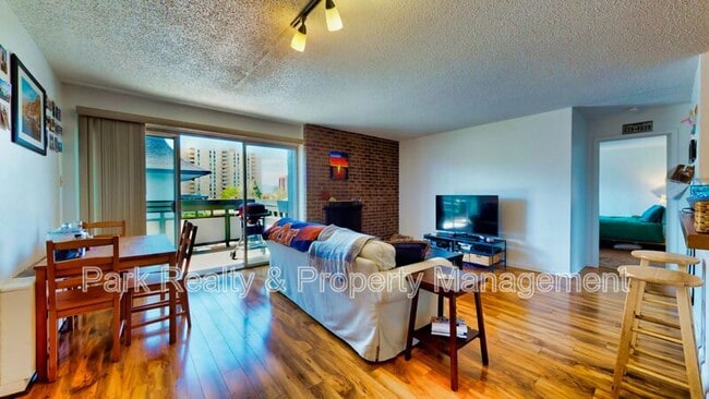 Photo - 555 E 10th Ave