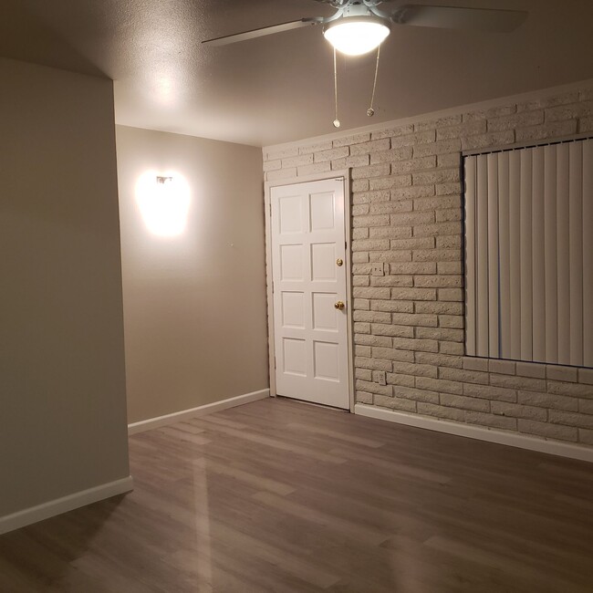 Photo - 18041 N 40th Pl Apartments Unit 3