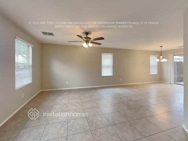 Photo - 1716 S Martingale Rd