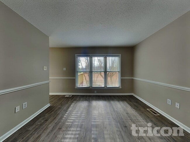 Photo - 820 Shadow Lake Dr