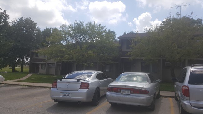 Photo - Perry Pointe Place