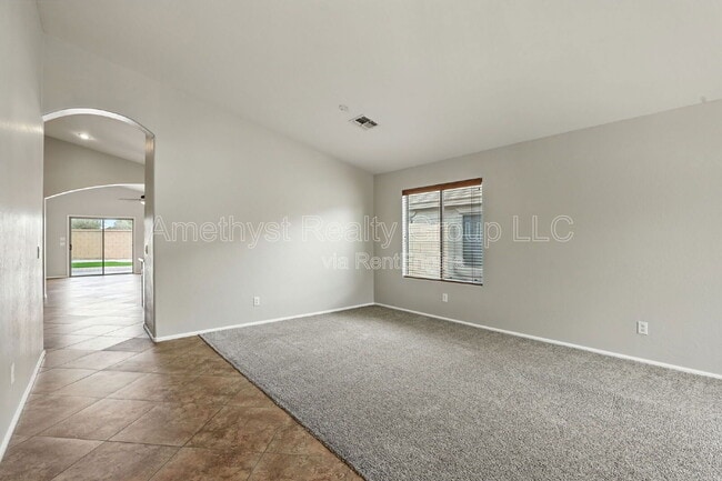 Photo - 17848 W Voltaire St