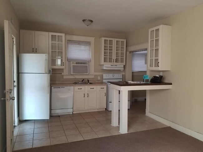 Photo - 37 S McLean Blvd Unit 2