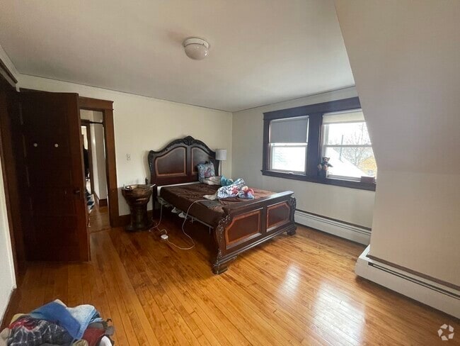 Building Photo - 84 Walker St Unit 3 Rental