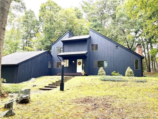 Building Photo - 20 Burnham Hollow Rd Rental