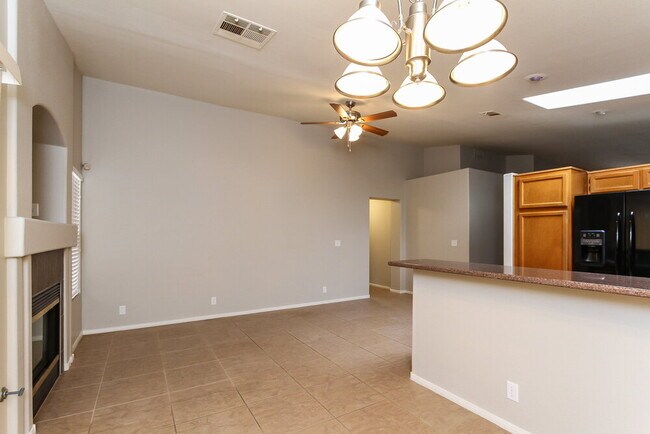 Photo - 932 Clubview Dr