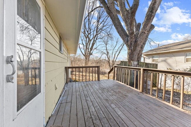 Photo - 345 Gimber Ct