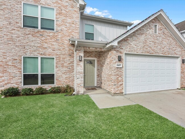 Photo - 8407 James Franklin St