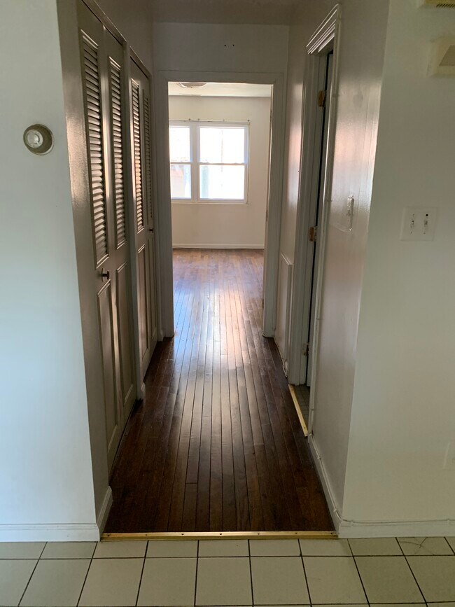 Photo - 944 New Market St Unidad 1