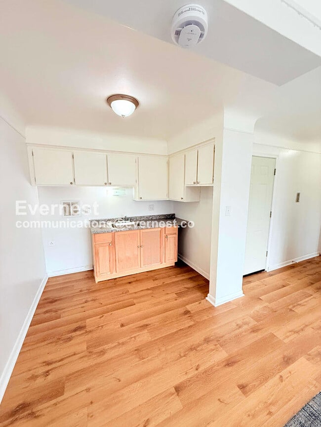 Photo - 15601 Schoolcraft Rd Unit 1