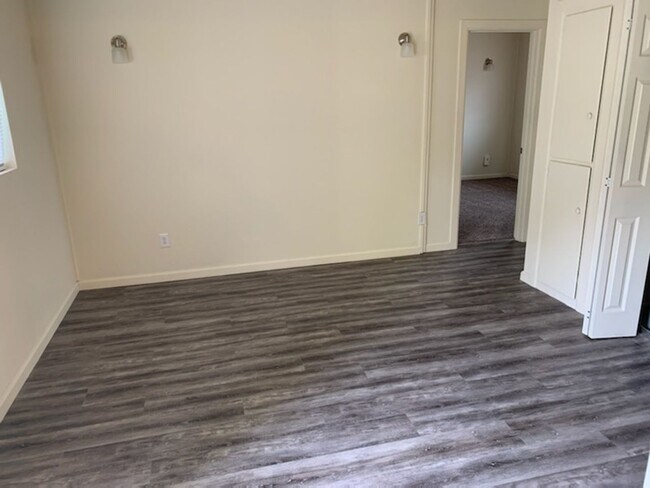 Photo - Ash Duplex Unit 1311