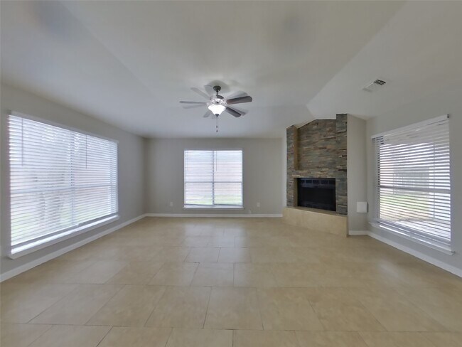 Photo - 16006 Camino Del Sol Dr