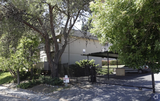 The Ridge Townhomes