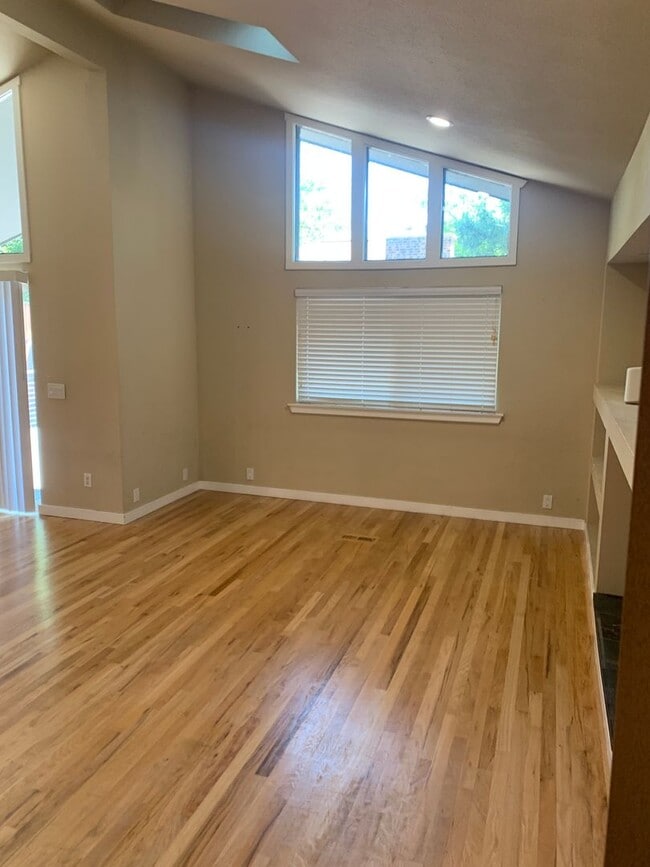 Photo - Spacious 4Bedroom Home with Finished Basement and Garage Now Available!