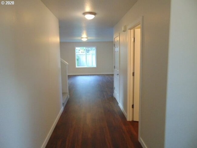 Photo - ** HALF MONTH FREE ! ** Beautiful 4 Bedroo...