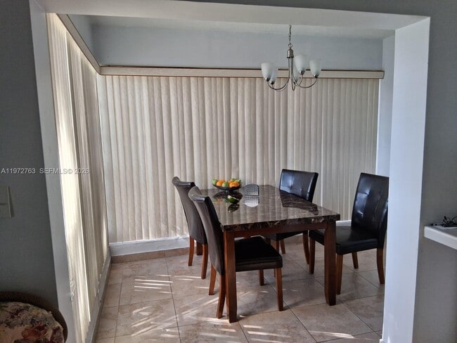 Photo - 300 NE 191st St Unit 211