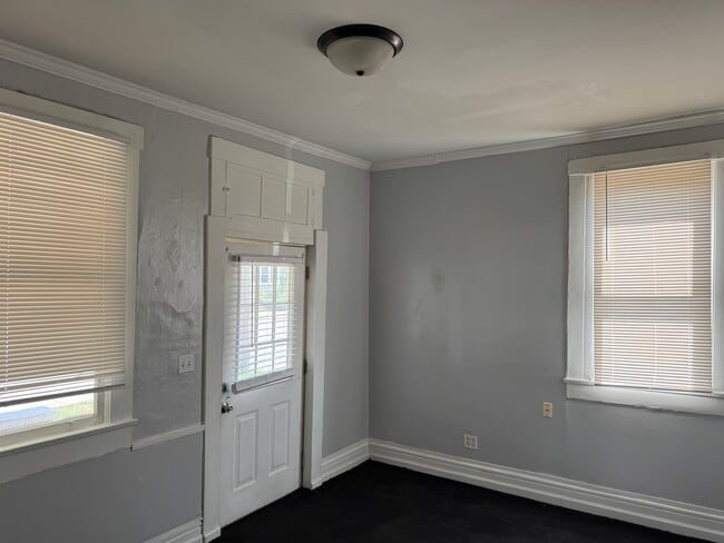 Building Photo - 1601 E Market St Rental