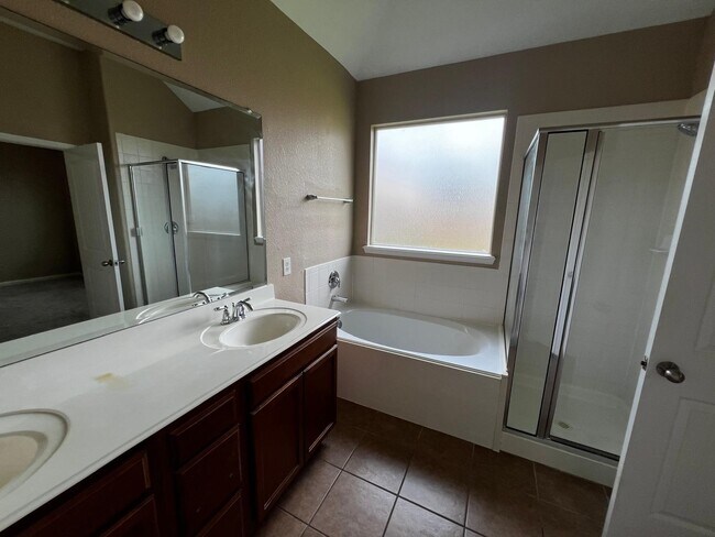 Photo - 23706 Red Glade Ct
