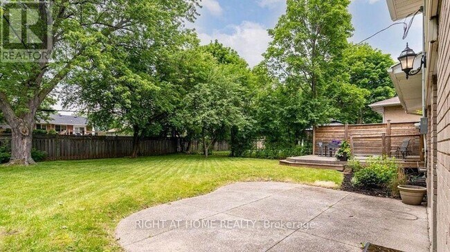 Photo - 49 Rayne Ave