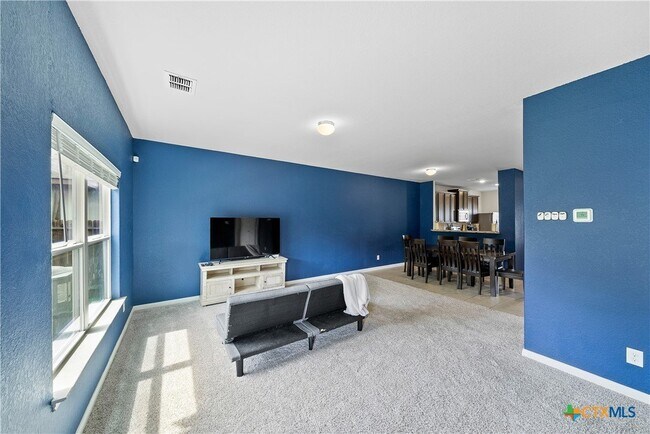 Photo - 247 Azalea Way