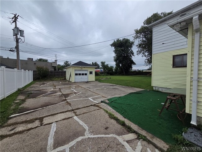94 Arlington Pl