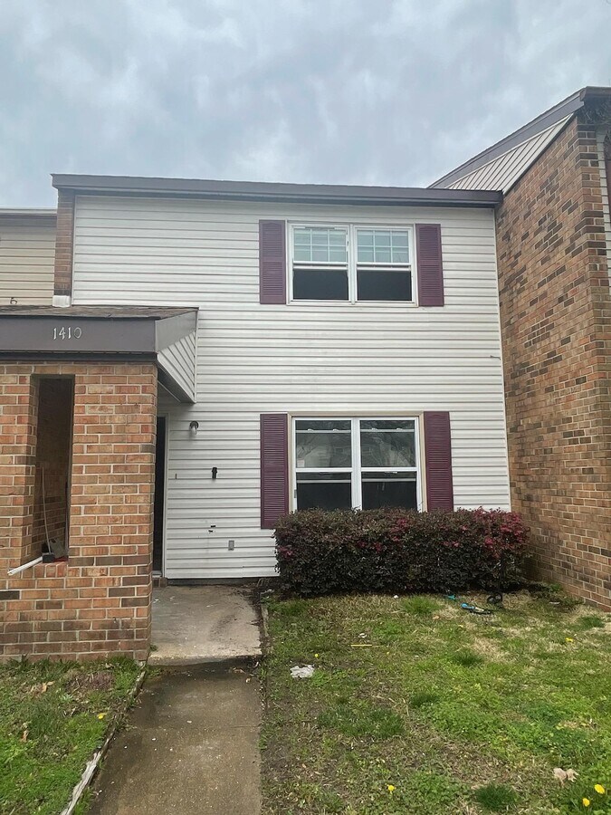 Photo - 1410 Sierra Dr Townhome